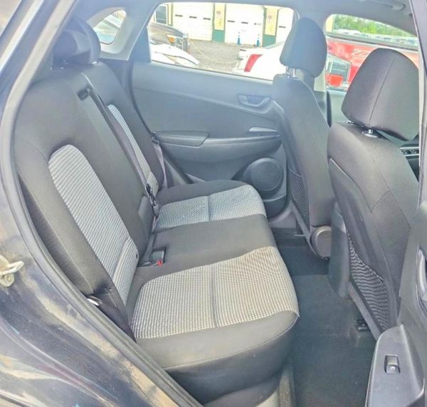 2019 HYUNDAI KONA SE