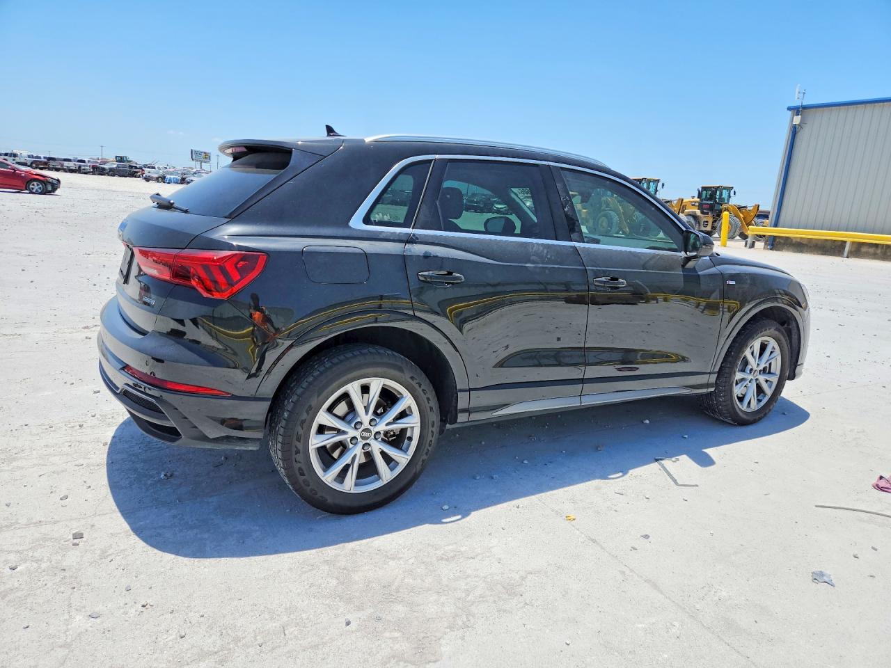2023 AUDI Q3