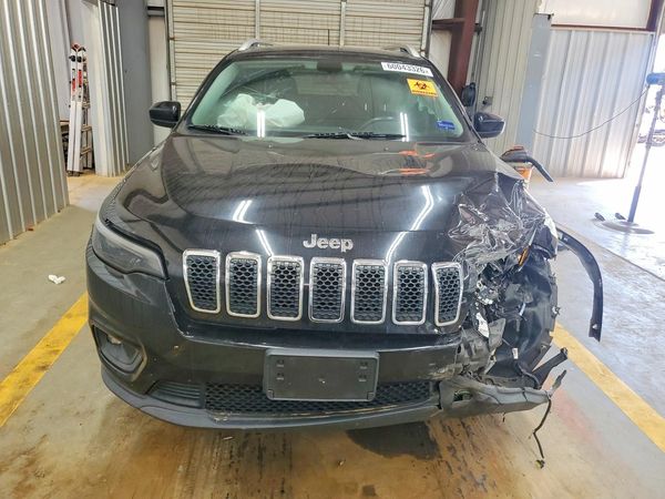 2019 JEEP CHEROKEE LATITUDE PLUS 4X4