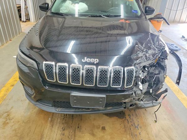 2019 JEEP CHEROKEE LATITUDE PLUS 4X4