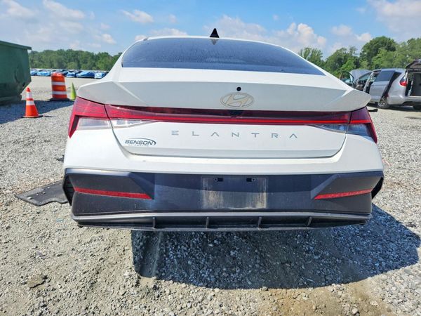 2024 HYUNDAI ELANTRA SEL w/ Convenience Pkg