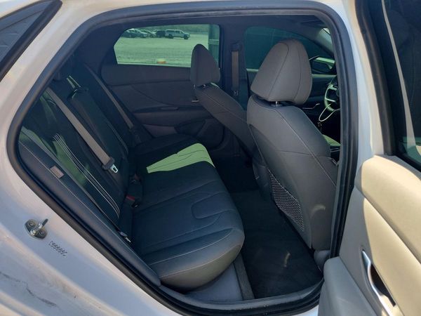 2024 HYUNDAI ELANTRA SEL w/ Convenience Pkg
