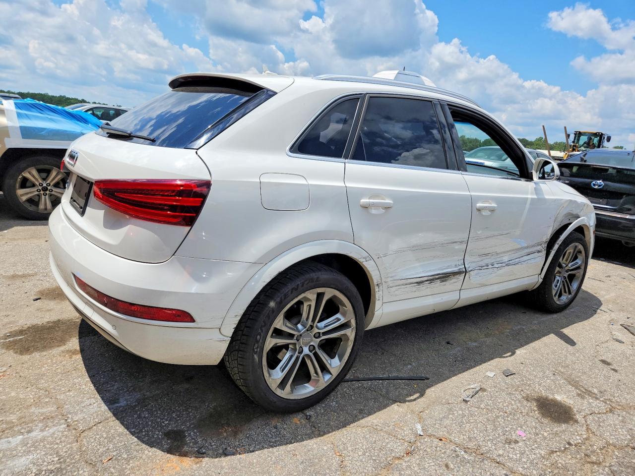 2015 AUDI Q3 Prestige