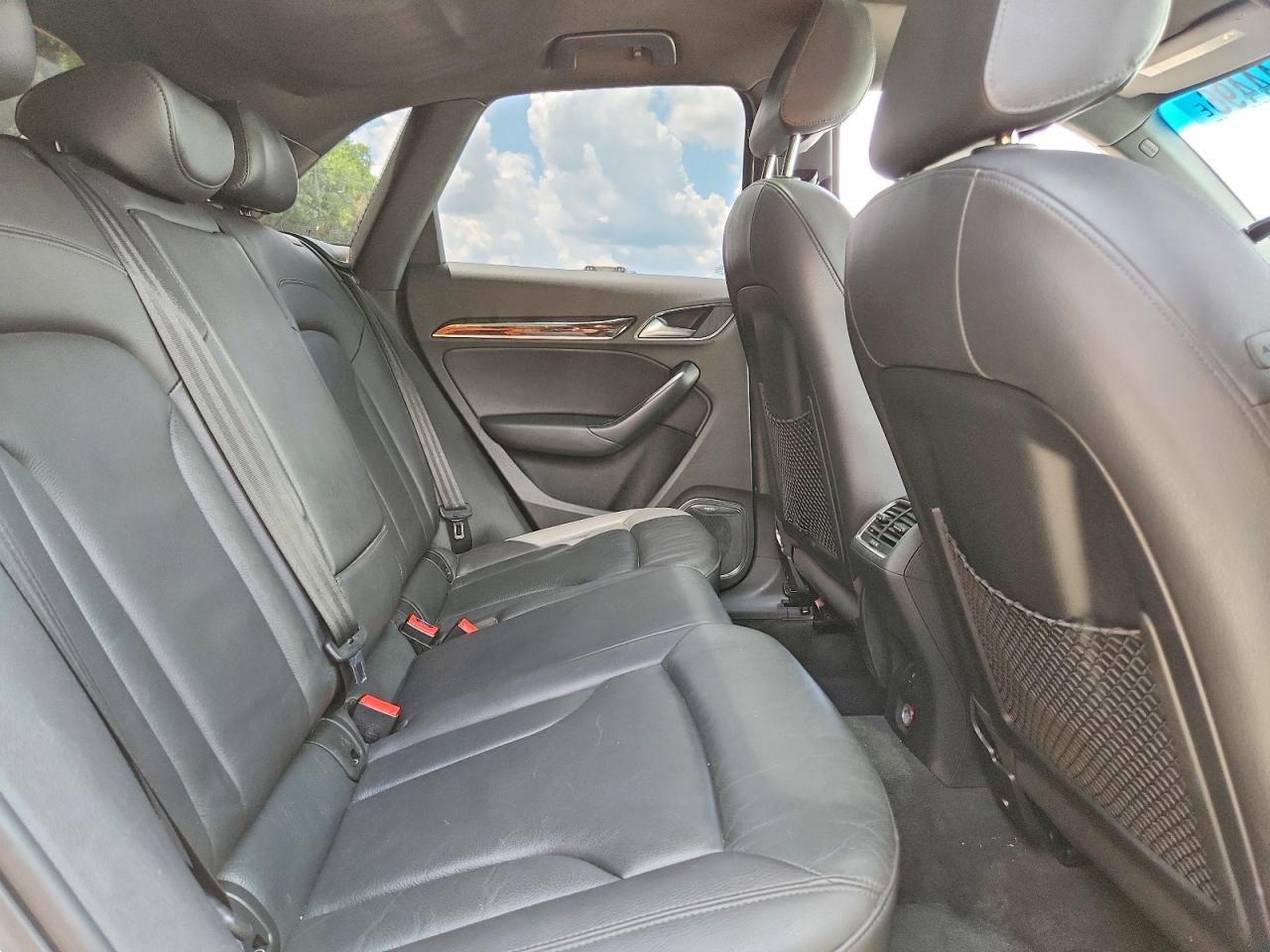 2015 AUDI Q3 Prestige