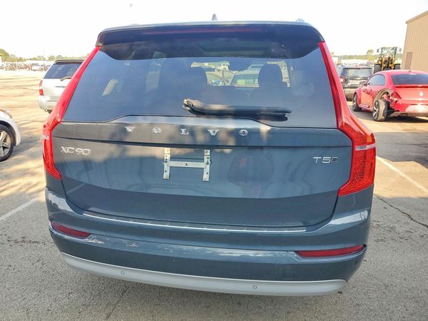 2022 VOLVO XC90 Momentum (excl S60)