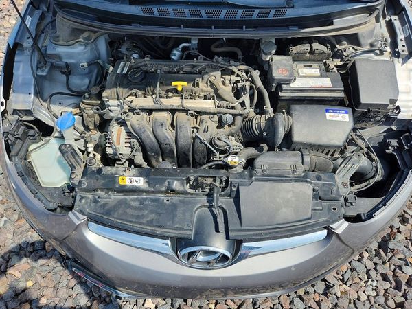 2014 HYUNDAI ELANTRA