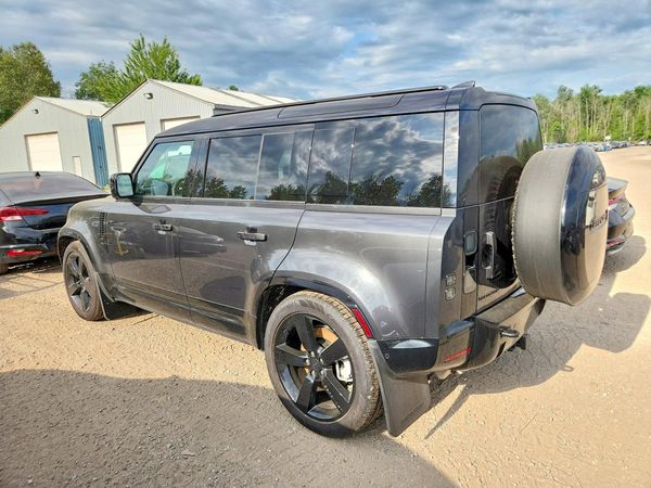 2026 LAND ROVER DEFENDER 110 X-Dynamic SE