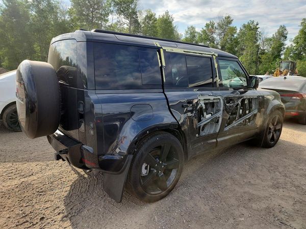 2026 LAND ROVER DEFENDER 110 X-Dynamic SE