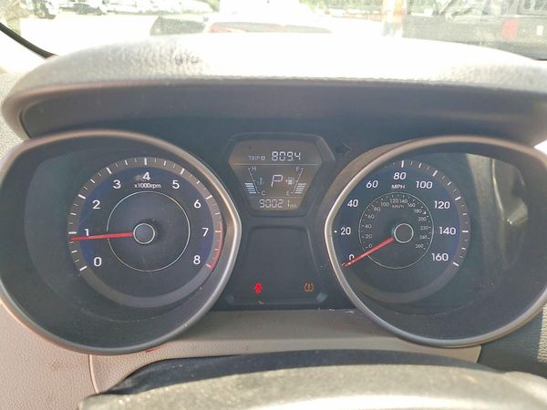 2014 HYUNDAI ELANTRA