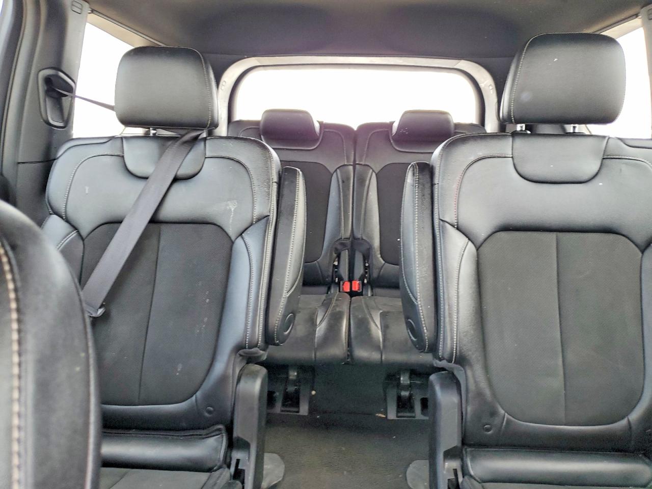 2023 JEEP GRAND CHEROKEE L LAREDO 4X4