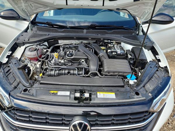 2022 VOLKSWAGEN JETTA Sport