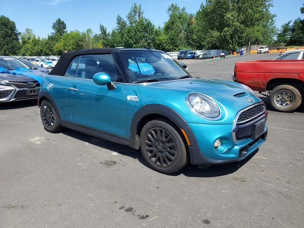 2017 MINI COOPER
