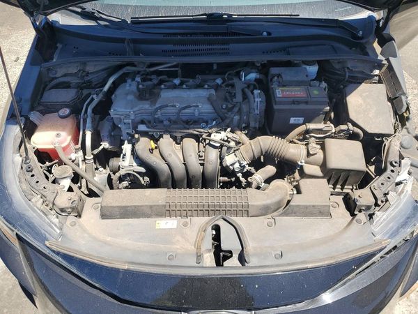 2020 TOYOTA COROLLA LE — Engine bay