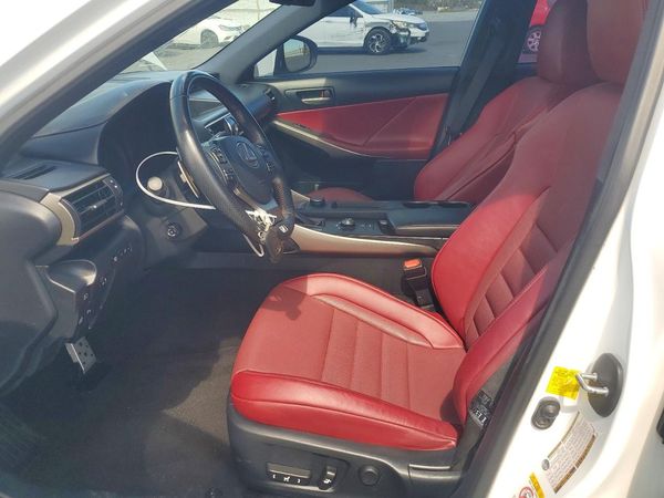 2018 LEXUS IS 300