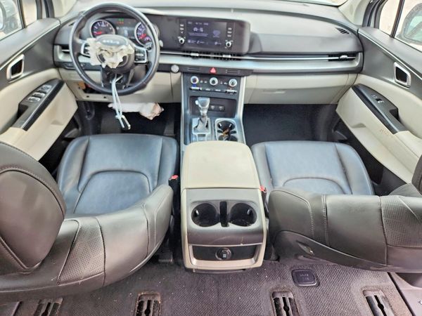 2022 KIA CARNIVAL LX, LX Seat Package