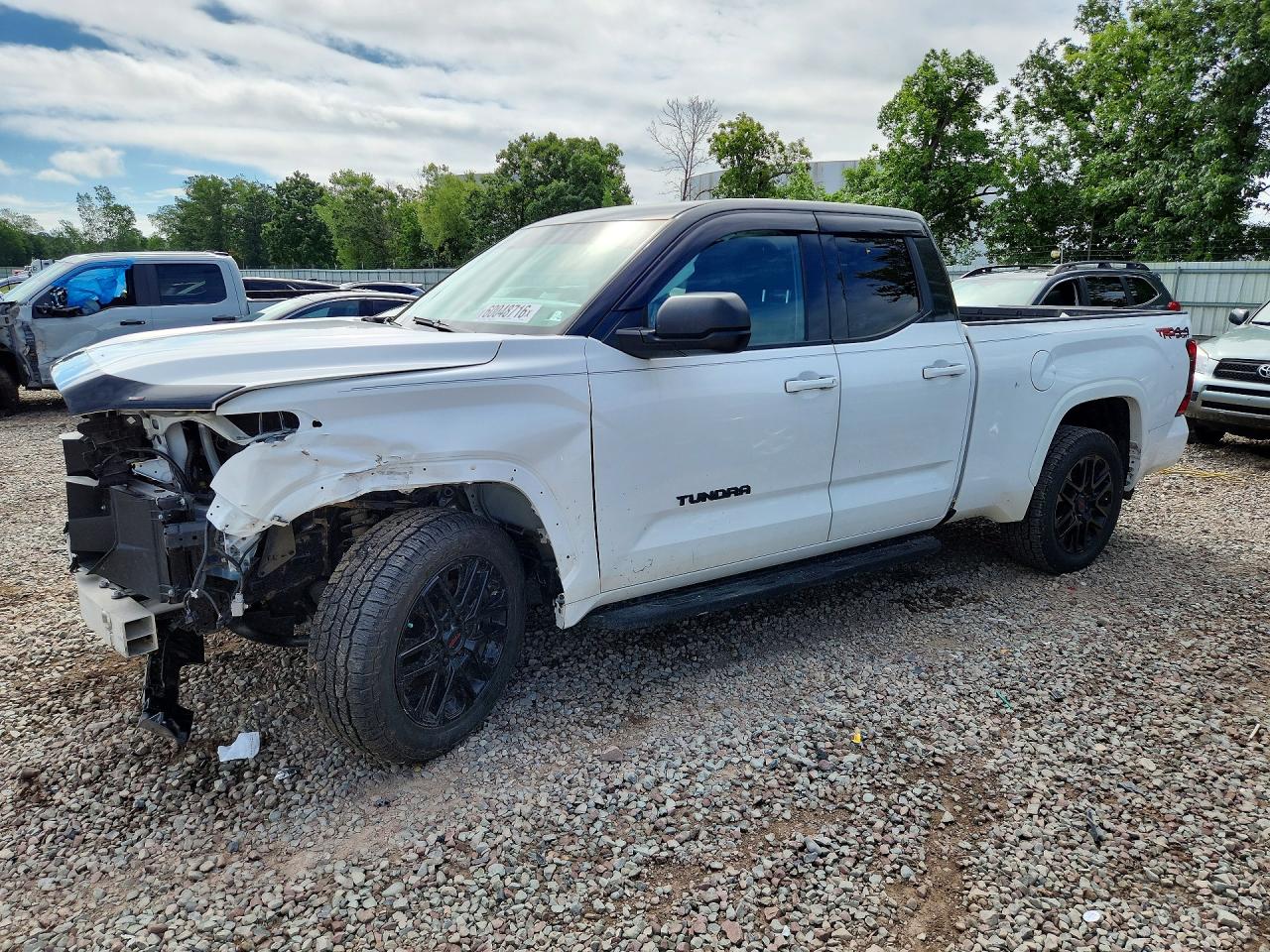 2023 TOYOTA TUNDRA SR5
