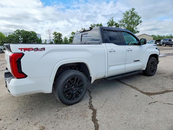 2023 TOYOTA TUNDRA SR5