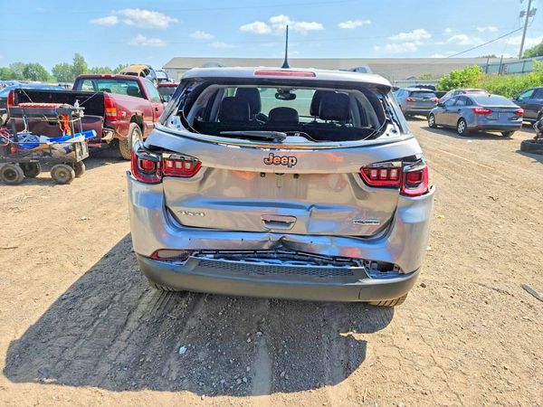 2022 JEEP COMPASS LATITUDE LUX 4X4