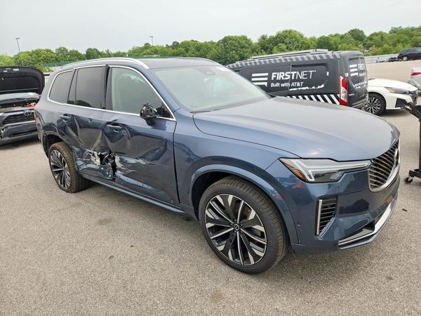 2026 VOLVO XC90 Plus Bright — Passenger 3/4