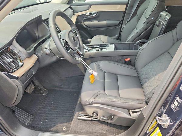 2026 VOLVO XC90 Plus Bright — DENT