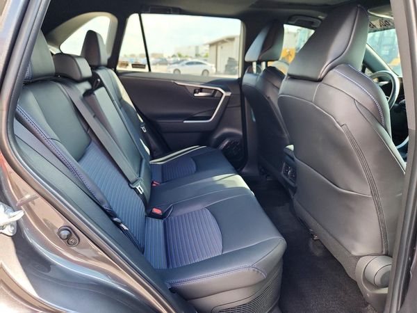 2024 TOYOTA RAV4 XSE