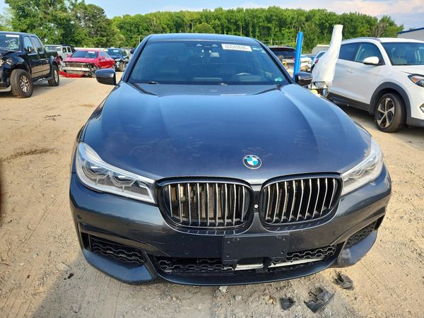 2018 BMW 750