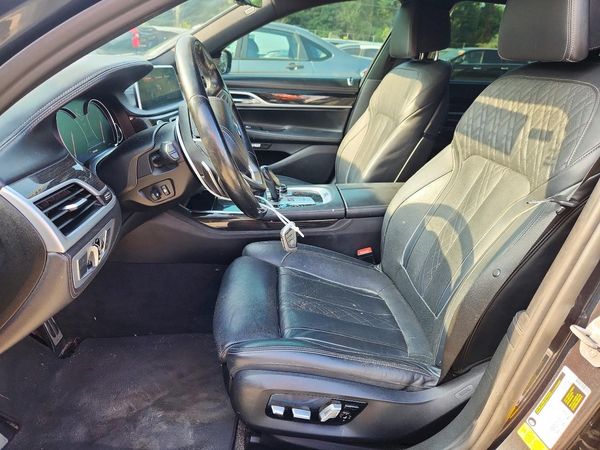 2018 BMW 750