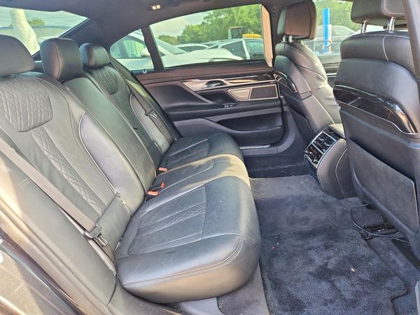 2018 BMW 750