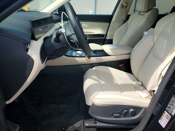 2026 GENESIS GV70