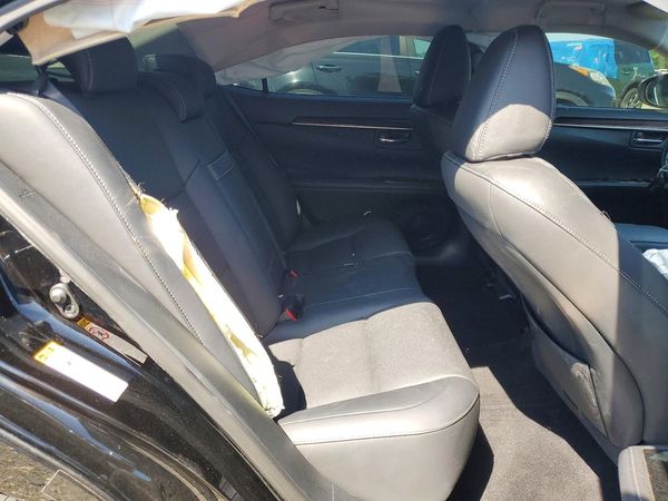2016 LEXUS ES