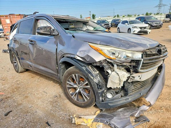 2016 TOYOTA HIGHLANDER Base/Hybrid — Passenger 3/4