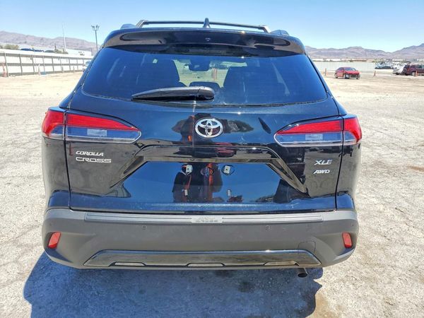 2026 TOYOTA COROLLA CROSS XLE