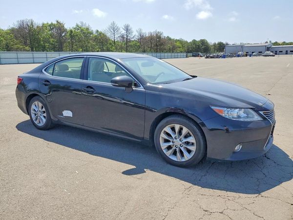 2014 LEXUS ES 300h