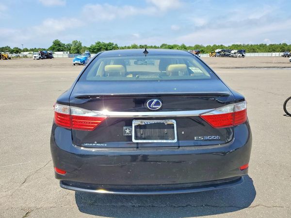 2014 LEXUS ES 300h