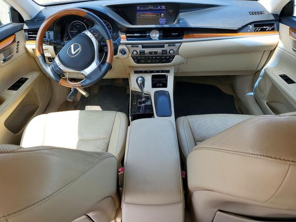 2014 LEXUS ES 300h