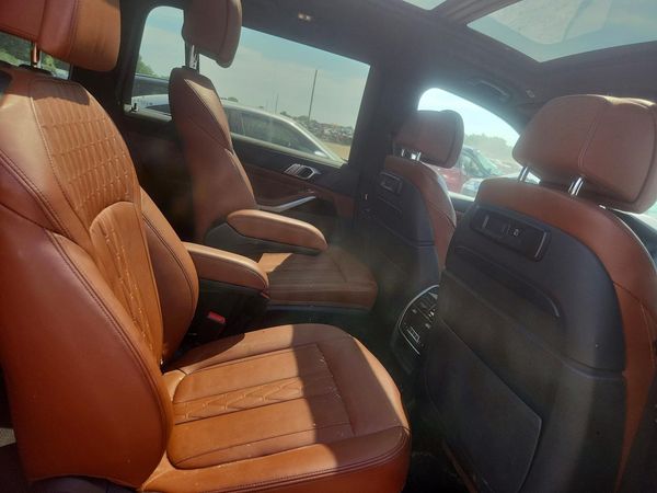 2020 BMW X7