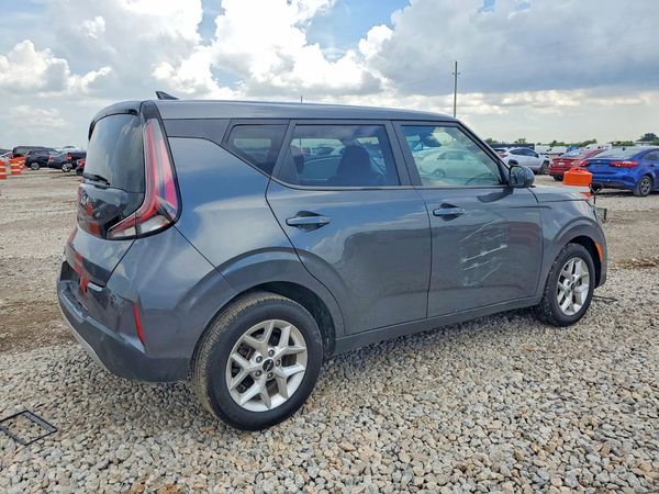 2023 KIA SOUL LX, S
