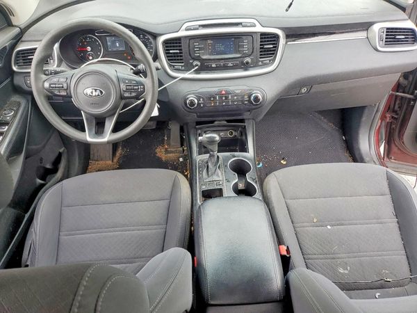 2017 KIA SORENTO L, LX