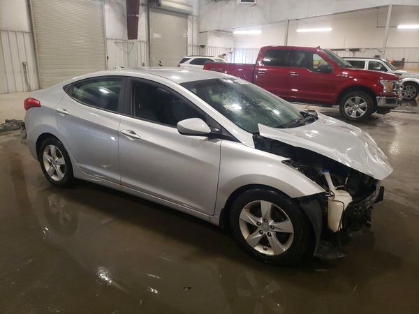 2013 HYUNDAI ELANTRA