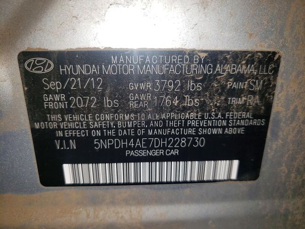 2013 HYUNDAI ELANTRA
