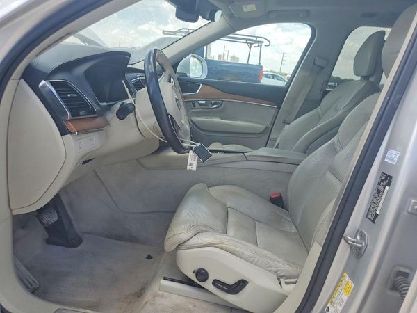 2016 VOLVO XC90