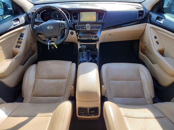 2016 KIA CADENZA Luxury
