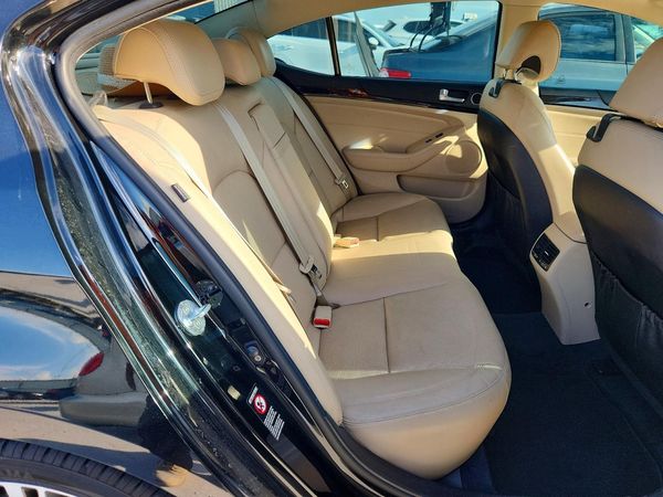 2016 KIA CADENZA Luxury