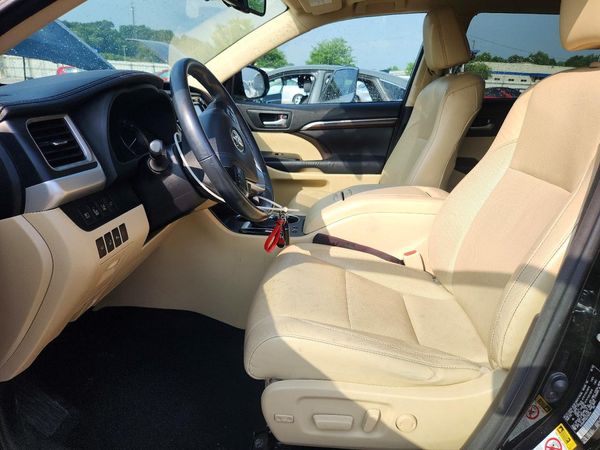 2016 TOYOTA HIGHLANDER Base/Hybrid