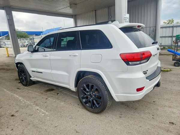 2017 JEEP GRAND CHEROKEE LAREDO 4X4