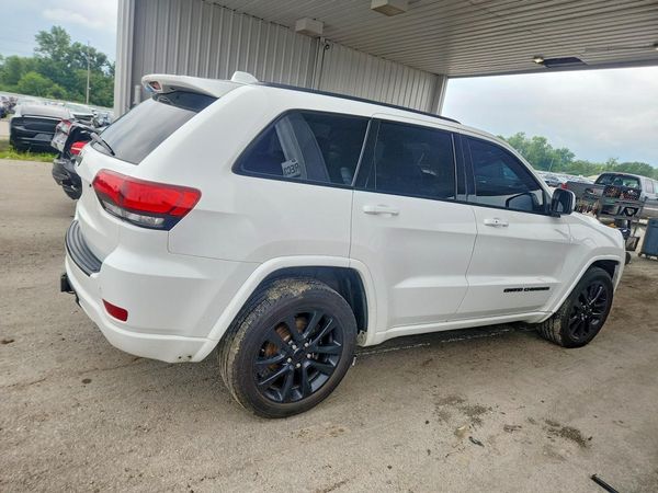 2017 JEEP GRAND CHEROKEE LAREDO 4X4