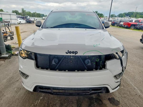 2017 JEEP GRAND CHEROKEE LAREDO 4X4