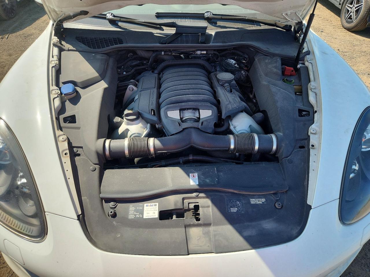 2014 PORSCHE CAYENNE GTS