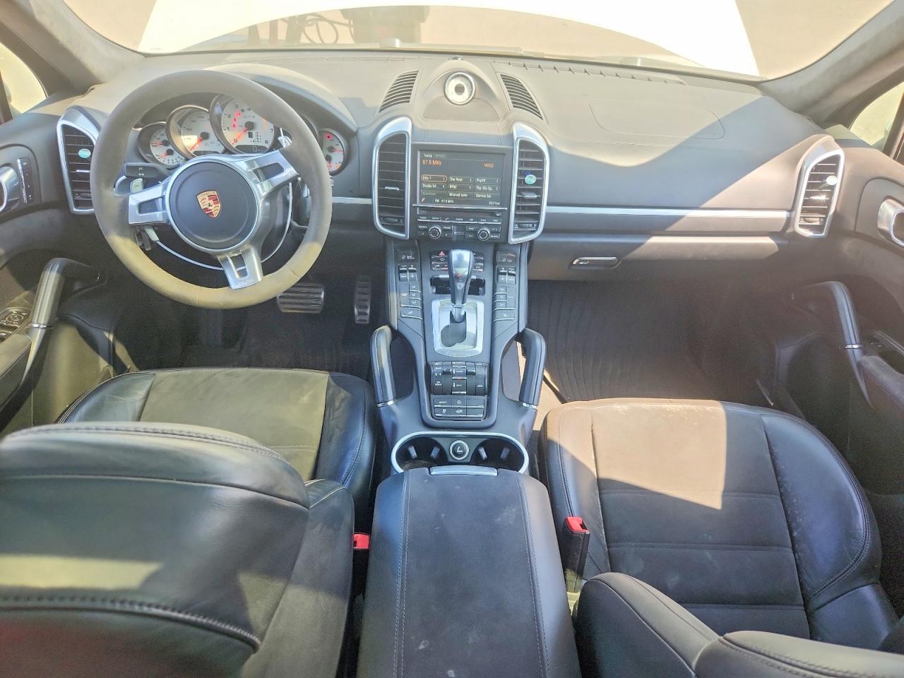 2014 PORSCHE CAYENNE GTS