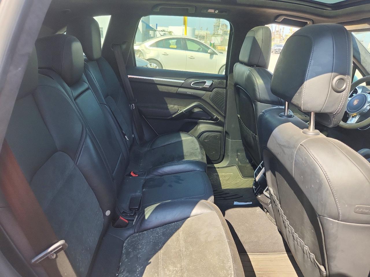 2014 PORSCHE CAYENNE GTS